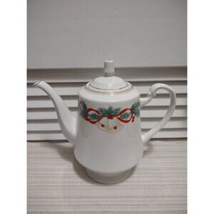 Sango China Christmas Teapot Noel Pattern #8401 Holiday Dinnerware Vintage 1990